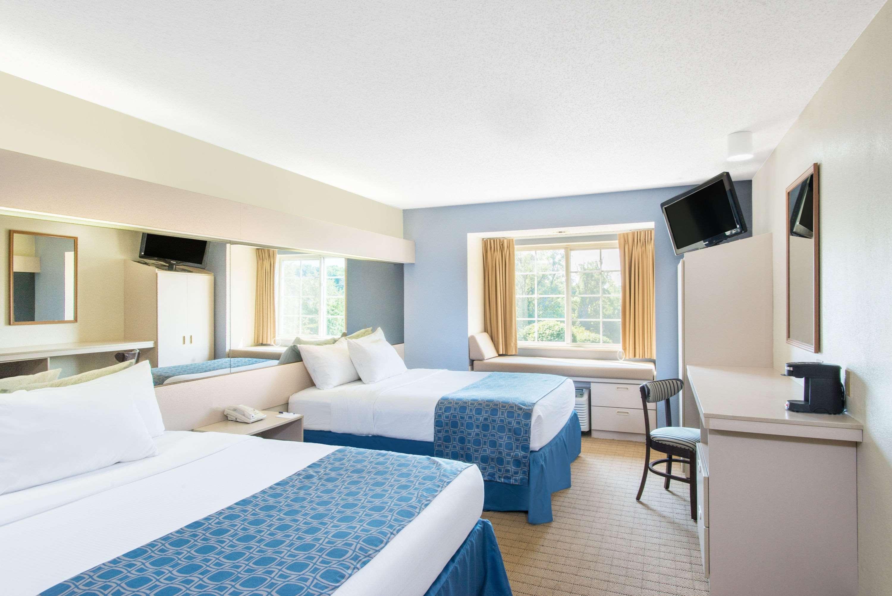 Microtel Inn & Suites By Wyndham Seneca Falls Esterno foto