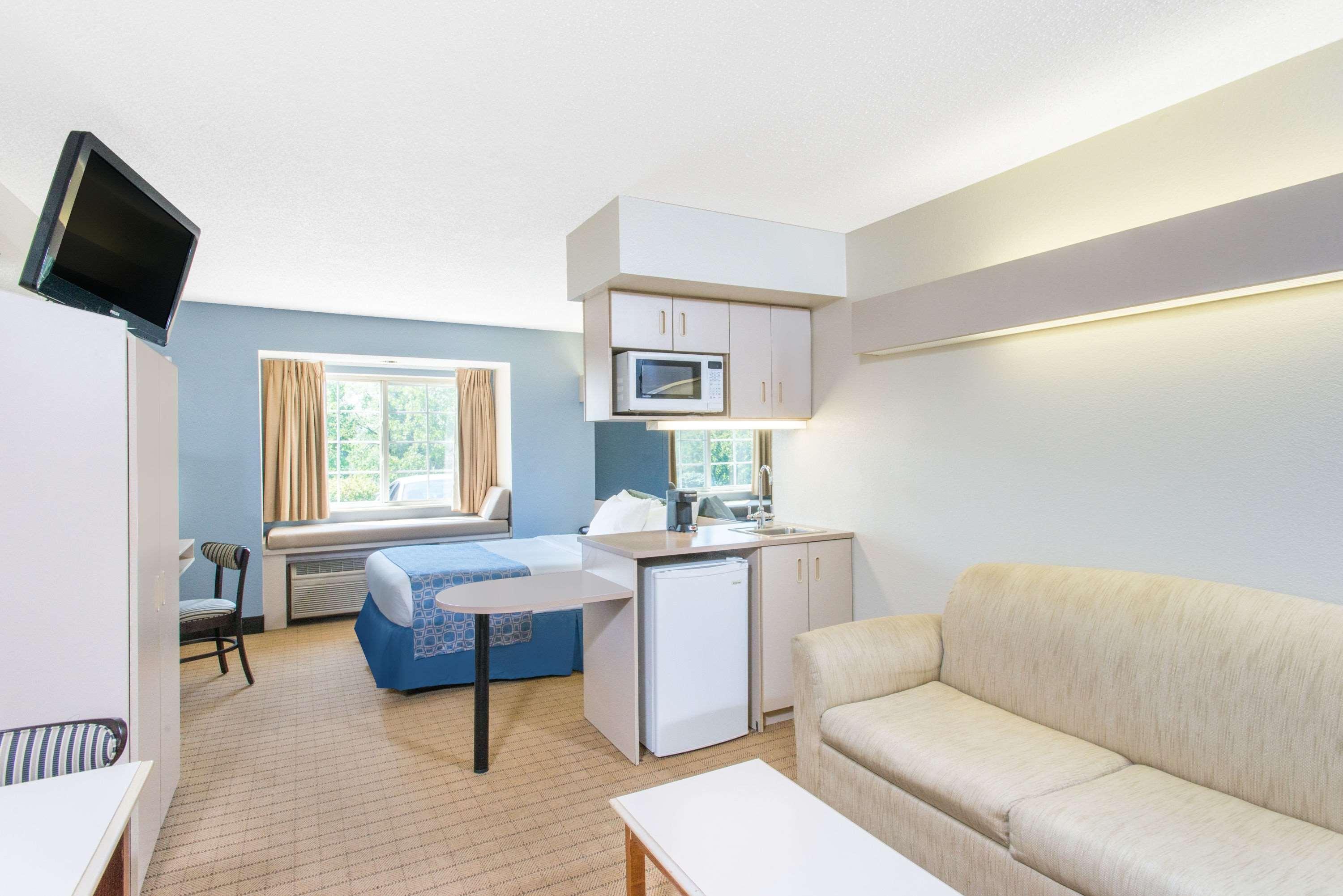 Microtel Inn & Suites By Wyndham Seneca Falls Esterno foto
